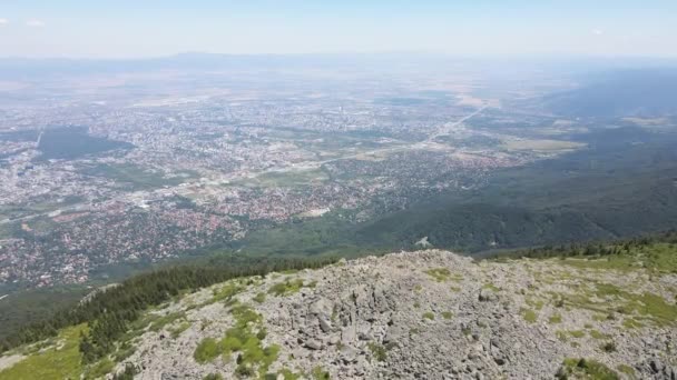 Amazing Aerial View Vitosha Mountain Kamen Del Peak Bulgaria — Stok video