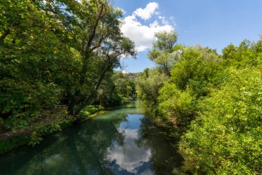 Bulgaristan 'ın Altın Panega Nehri boyunca Iskar Panega Geopark' ın inanılmaz manzarası