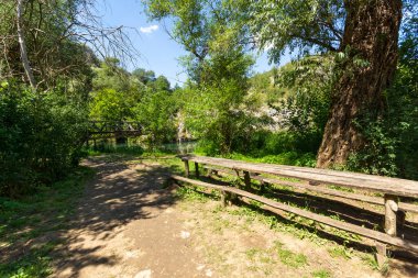 Bulgaristan 'ın Altın Panega Nehri boyunca Iskar Panega Geopark' ın inanılmaz manzarası