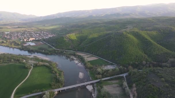 Letecký Pohled Západ Slunce Řeku Struma Protékající Poblíž Vesnice Topolnitsa — Stock video