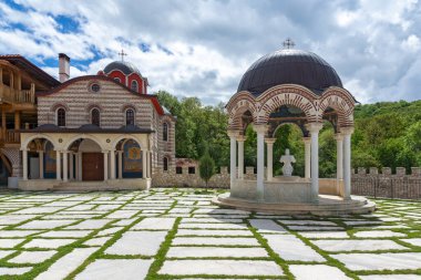 Ortaçağ Tsarnogorski (Gigintsi) manastırı St. Kozma ve Damyan, Pernik Bölgesi, Bulgaristan