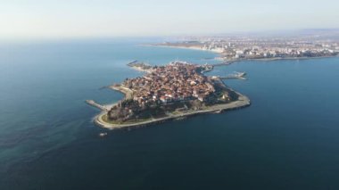 Bulgaristan 'ın Burgaz Bölgesi Nessebar kentinin İnanılmaz Hava Gündoğumu manzaralı kasabası 