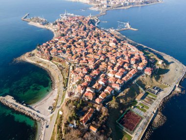 Bulgaristan 'ın Burgaz Bölgesi Nessebar kentinin İnanılmaz Hava Gündoğumu manzaralı kasabası