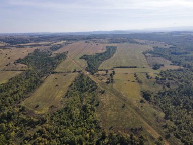Bulgaristan 'ın Lovech Bölgesi' ndeki Aglen köyü yakınlarından geçen Vit Nehri 'nin şaşırtıcı hava manzarası