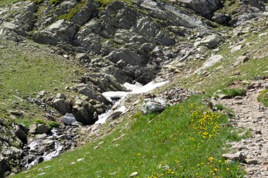 Bulgaristan 'ın Yedi Rila Gölünün etrafındaki Rila Dağı' nın muhteşem manzarası