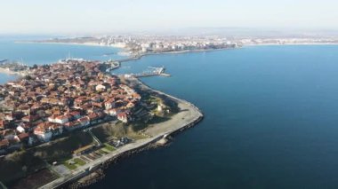 Bulgaristan 'ın Burgaz Bölgesi Nessebar kentinin İnanılmaz Hava Gündoğumu manzaralı kasabası 