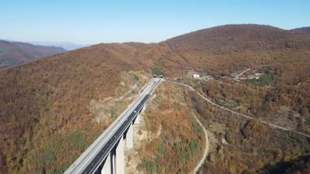 Luftaufnahme Des Bebresh Viadukts Der Autobahn Hemus Vitinya Pass Gebiet — Stockvideo