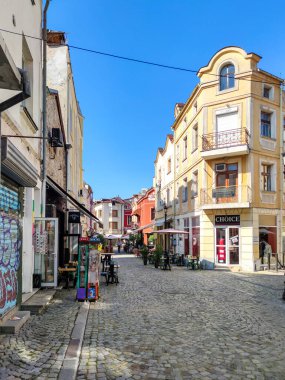 PLOVDIV, BULGARIA - 20 Temmuz 2020: Tipik Sokak ve Bulgaristan 'ın Filibe kentindeki evler