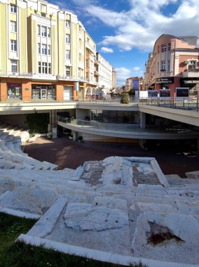 PLOVDIV, BULGARIA - 20 Temmuz 2020: Tipik Sokak ve Bulgaristan 'ın Filibe kentindeki evler