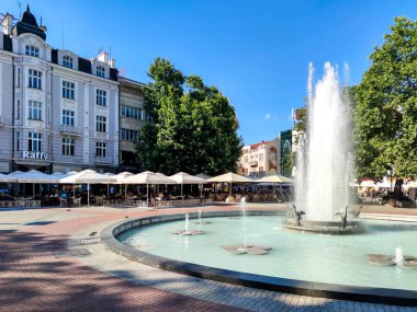 PLOVDIV, BULGARIA - 20 Temmuz 2020: Tipik Sokak ve Bulgaristan 'ın Filibe kentindeki evler