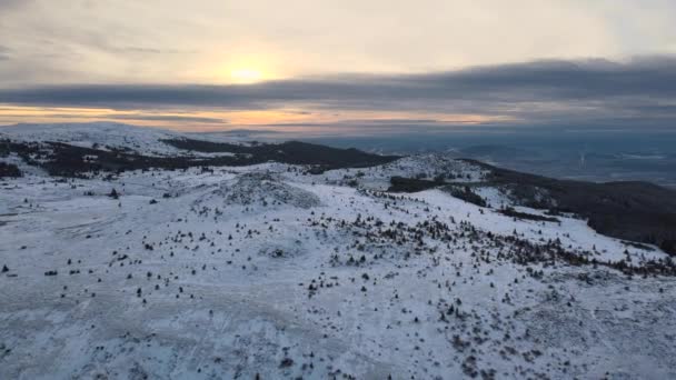 Fantastisk Antenn Solnedgång Vinter Utsikt Över Vitosha Mountain Nära Kamen — Stockvideo