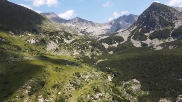 Amazing Aerial View Pirin Mountain Yalovarnika Peak Bulgaria — Vídeo de Stock