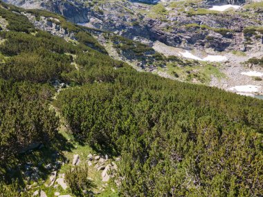 Bulgaristan 'ın Ürkütücü Göl yakınlarındaki Rila Dağı' nın şaşırtıcı hava manzarası