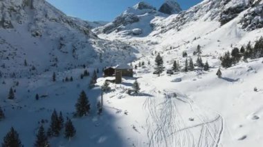 Bulgaristan 'ın Malyovitsa zirvesi yakınlarındaki Rila Dağı' nın şaşırtıcı kış manzarası