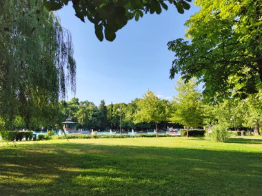 PLOVDIV, BULGARIA - 20 Temmuz 2020: Bulgaristan 'ın Plovdiv kentinin merkezinin şaşırtıcı panoramik manzarası