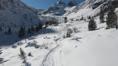 Bulgaristan 'ın Malyovitsa zirvesi yakınlarındaki Rila Dağı' nın şaşırtıcı kış manzarası