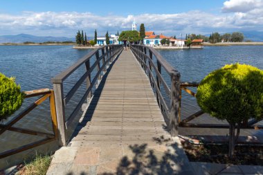 Porto Lagos, Yunanistan - 23 Eylül 2017: Saint Nicholas Porto Lagos, Doğu Makedonya ve Trakya, Yunanistan iki ada üzerinde bulunan manastır