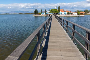 Porto Lagos, Yunanistan - 23 Eylül 2017: Saint Nicholas Porto Lagos, Doğu Makedonya ve Trakya, Yunanistan iki ada üzerinde bulunan manastır
