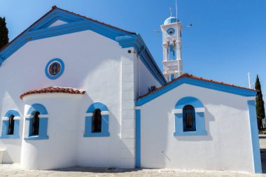 Porto Lagos, Yunanistan - 23 Eylül 2017: Saint Nicholas Porto Lagos, Doğu Makedonya ve Trakya, Yunanistan iki ada üzerinde bulunan manastır