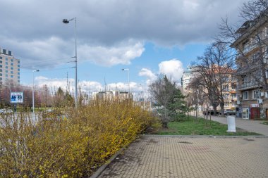 SOFYA, BULGARIA - 18 Mart 2023: Bulgaristan 'ın Ulusal Kültür Sarayı çevresindeki Sofya Şehri' nin inanılmaz manzarası