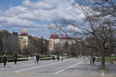 SOFYA, BULGARIA - 18 Mart 2023: Bulgaristan 'ın Ulusal Kültür Sarayı çevresindeki Sofya Şehri' nin inanılmaz manzarası