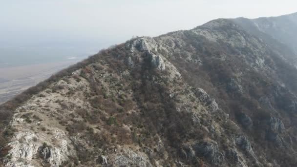Widok Lotu Ptaka Wzgórze Anathema Rodopes Pobliżu Miasta Asenovgrad Obwód — Wideo stockowe