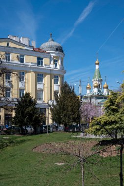 SOFYA, BULGARIA - 19 Mart 2023: Bulgaristan 'ın Sofya kentinde Rus Kilisesi' nin İnşa ve Altın Kubbeleri