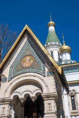 SOFYA, BULGARIA - 19 Mart 2023: Bulgaristan 'ın Sofya kentinde Rus Kilisesi' nin İnşa ve Altın Kubbeleri