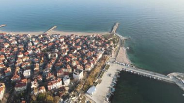 Bulgaristan 'ın Burgaz Bölgesi' nin Pomorie kentinin İnanılmaz Hava Gündoğumu manzaralı kasabası 