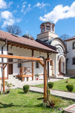 Bulgaristan 'ın başkenti Sofya' daki Lyulin Dağı 'ndaki Kutsal Üçlü Manastırı' na adanmış Ortodoks Divotino Manastırı