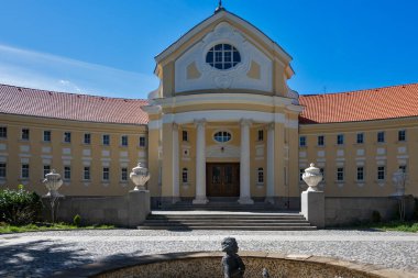 BANKYA, BULGARIA - 19 Mart 2023: Bulgaristan 'ın Sofya şehir merkezi Bankya' nın Panoraması