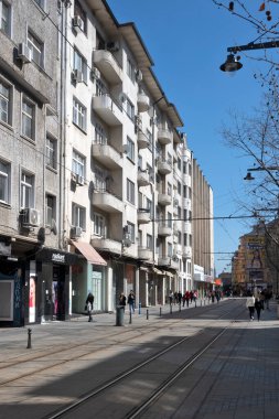 SOFYA, BULGARIA - 19 Mart 2023: Bulgaristan 'ın Sofya kentindeki Graf Ignatiev caddesinin panoramik manzarası