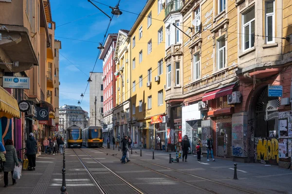 SOFYA, BULGARIA - 19 Mart 2023: Bulgaristan 'ın Sofya kentindeki Graf Ignatiev caddesinin panoramik manzarası