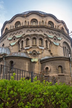 SOFYA, BULGARIA - 19 Mart 2023: Bulgaristan 'ın Sofya kentindeki Ortodoks Saint Paraskeva Kilisesi