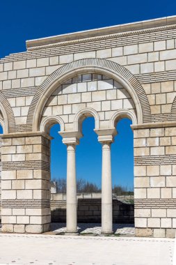 Büyük Bazilika - ilk Bulgar İmparatorluğu Pliska, Bulgaristan başkenti yakınındaki Ortaçağ Avrupa'nın en büyük Hıristiyan Katedrali kalıntıları