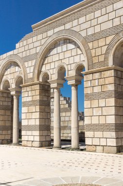 Büyük Bazilika - ilk Bulgar İmparatorluğu Pliska, Bulgaristan başkenti yakınındaki Ortaçağ Avrupa'nın en büyük Hıristiyan Katedrali kalıntıları