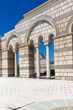 Büyük Bazilika - ilk Bulgar İmparatorluğu Pliska, Bulgaristan başkenti yakınındaki Ortaçağ Avrupa'nın en büyük Hıristiyan Katedrali kalıntıları