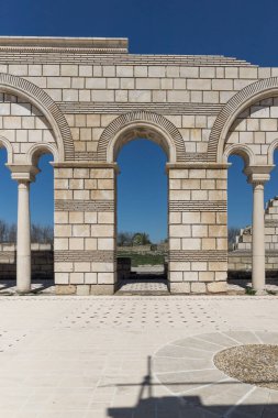 Büyük Bazilika - ilk Bulgar İmparatorluğu Pliska, Bulgaristan başkenti yakınındaki Ortaçağ Avrupa'nın en büyük Hıristiyan Katedrali kalıntıları