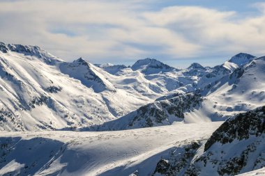 Bulgaristan 'ın Todorka tepesinden Pirin Dağı' nın muhteşem kış manzarası