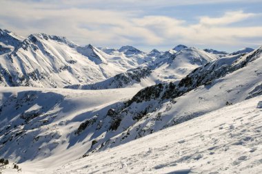 Bulgaristan 'ın Todorka tepesinden Pirin Dağı' nın muhteşem kış manzarası