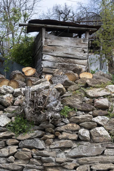 保加利亚Blagoevgrad地区Ograzhden山Dolene村全景 — 图库照片