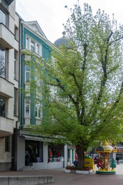 ASENOVGRAD, BULGARIA -11 Nisan 2023: Bulgaristan 'ın Filibe Bölgesi Asenovgrad kentinin merkezi