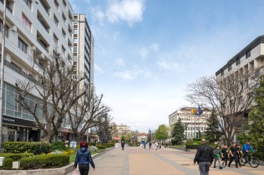 ASENOVGRAD, BULGARIA -11 Nisan 2023: Bulgaristan 'ın Filibe Bölgesi Asenovgrad kentinin merkezi