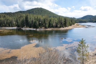 Bulgaristan 'ın Beglika Reservoir, Pazardzhik bölgesinin muhteşem manzarası