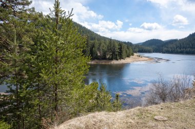 Bulgaristan 'ın Beglika Reservoir, Pazardzhik bölgesinin muhteşem manzarası
