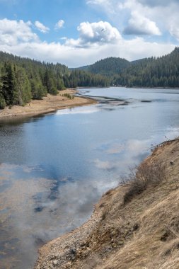 Bulgaristan 'ın Beglika Reservoir, Pazardzhik bölgesinin muhteşem manzarası