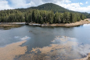 Bulgaristan 'ın Beglika Reservoir, Pazardzhik bölgesinin muhteşem manzarası