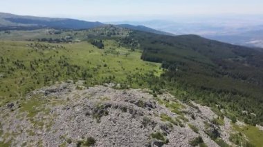 Bulgaristan 'ın Vitosha Dağı' ndaki Kamen Del Peak kentinden Sofya 'nın hava manzarası