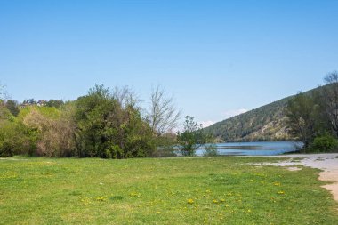 Pancharevo Gölü Bahar Manzarası, Sofya Şehir Bölgesi, Bulgaristan