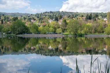 Pancharevo Gölü Bahar Manzarası, Sofya Şehir Bölgesi, Bulgaristan